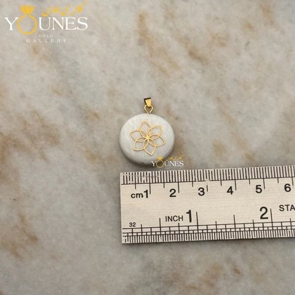 آویز طلا گلبرگ صدفی